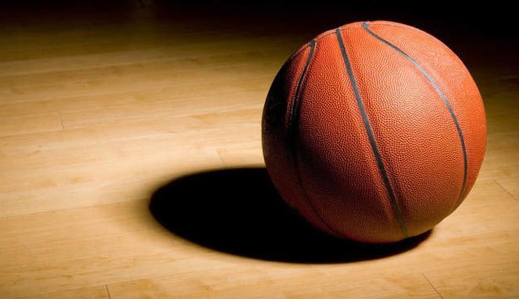 Pemain Yang Bertugas Mengatur Serangan Dalam Permainan Basket Disebut